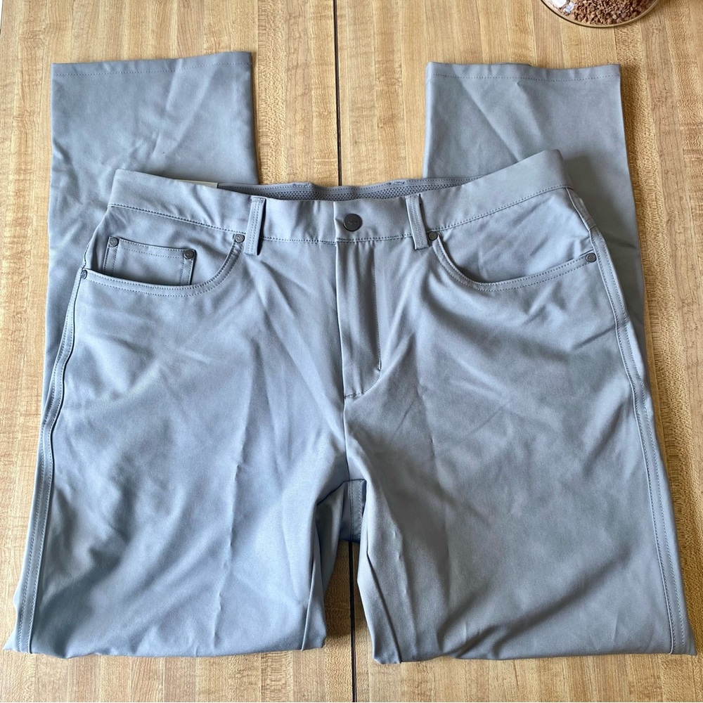 GREG NORMAN Mens Golf Pants Gray NWT